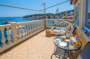 ELENA SEA VIEW STUDIO